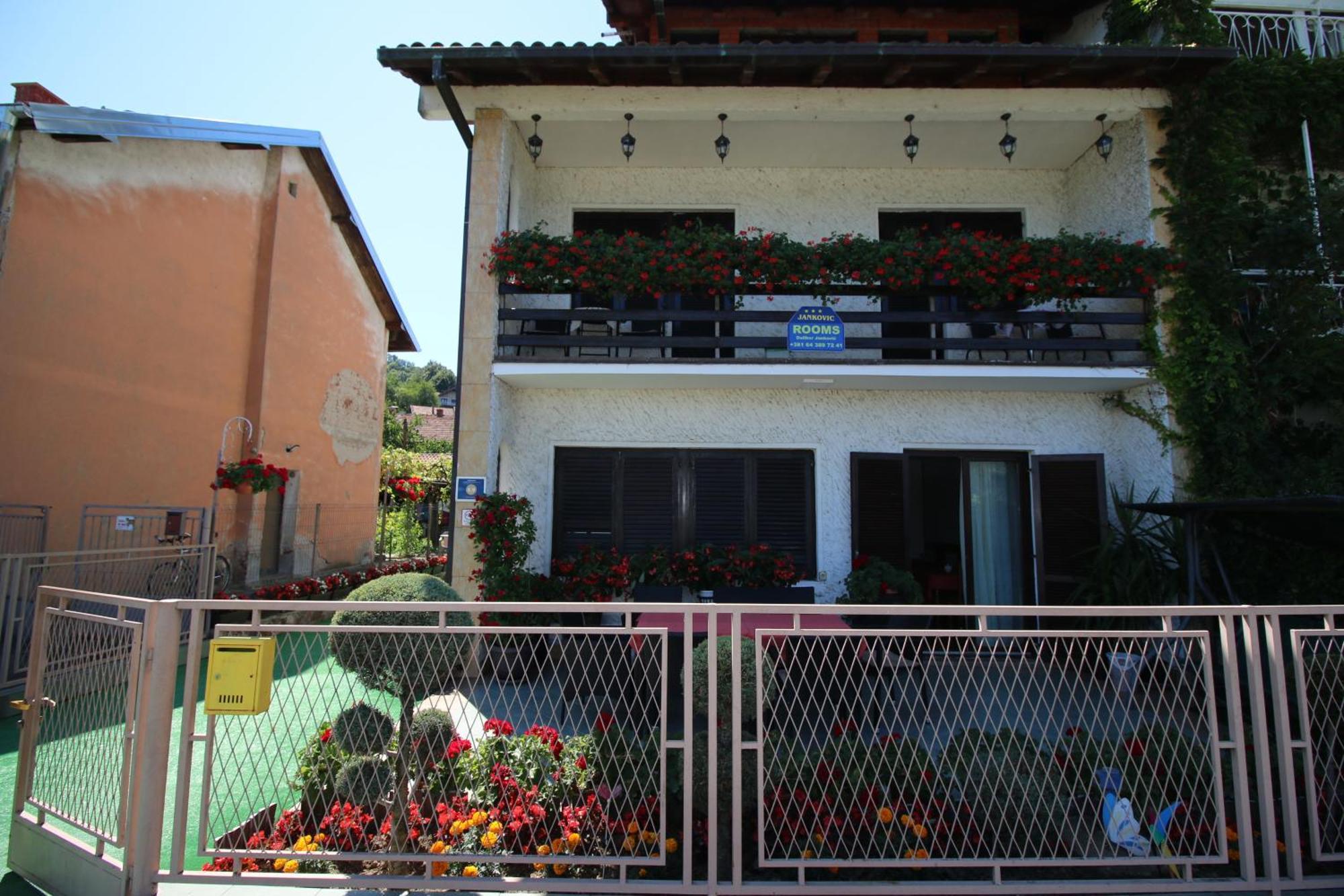 Rooms Jankovic Donji Milanovac Exterior photo