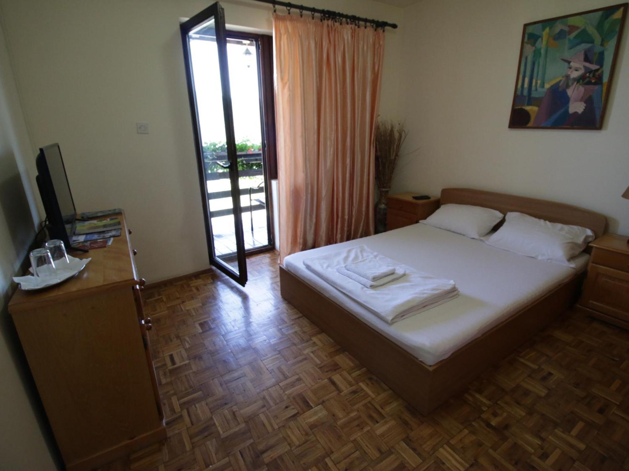 Rooms Jankovic Donji Milanovac Exterior photo