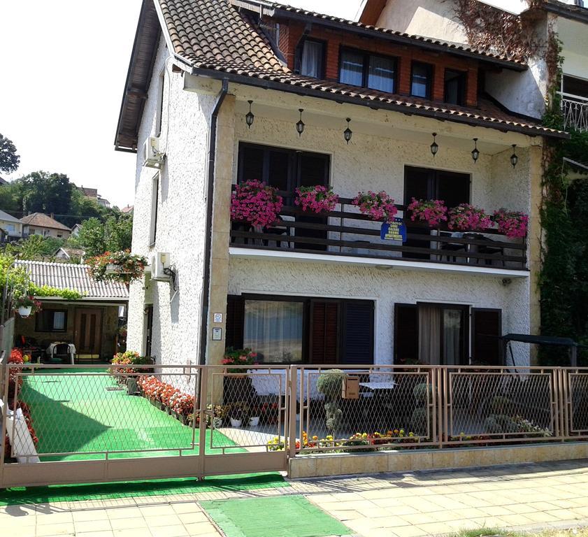 Rooms Jankovic Donji Milanovac Exterior photo